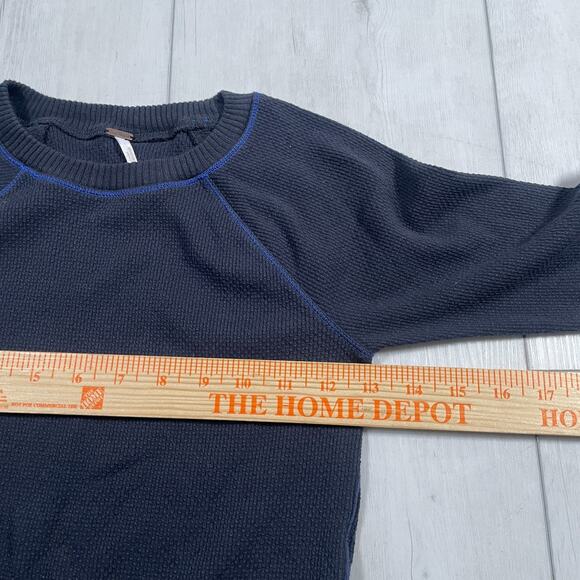 Free People Women's Small In The Mix Cuff Top Navy Blue Thermal Boho Long Sleeve - Picture 11 of 12